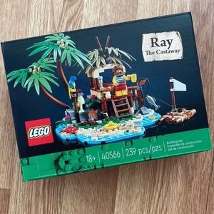 Ray the Castaway Pirate Lego Set
